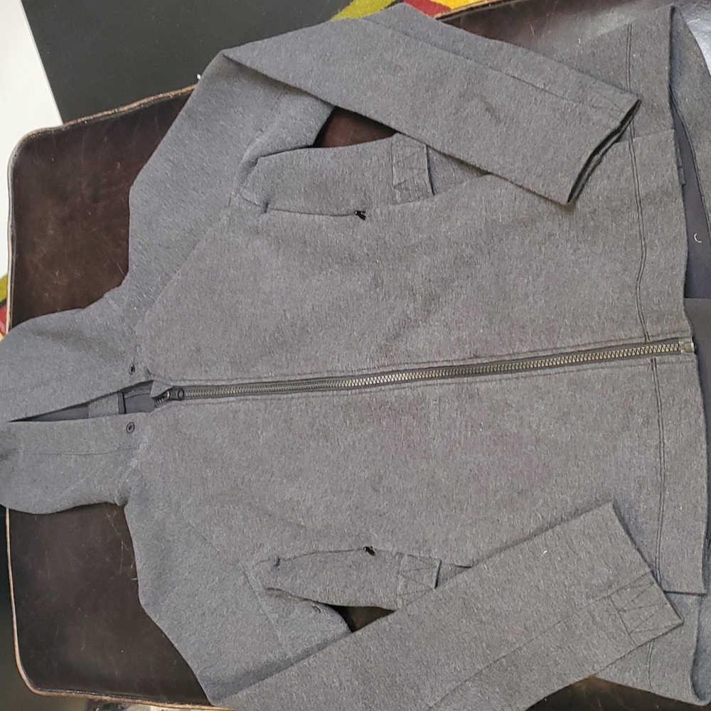 Lululemon sweatshirt